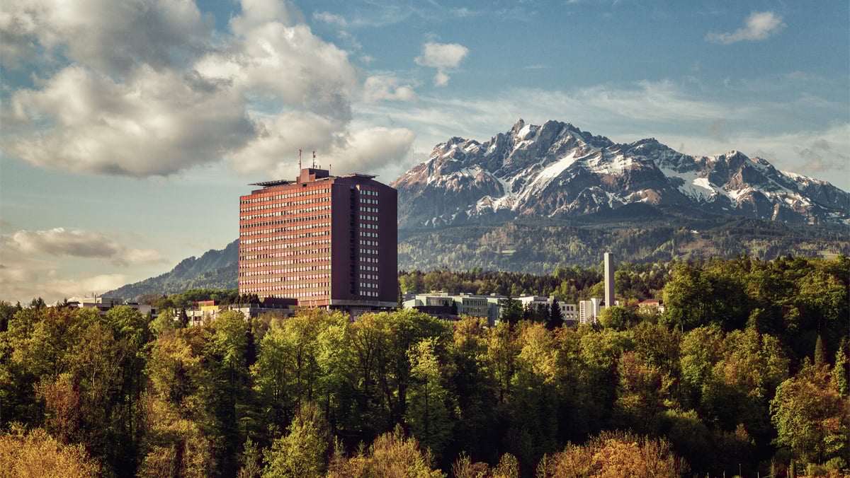629085b5327aeb2027fb98f7_Cases_Insights_16_9_LuzernerKantonsspital1_dhbLHQX