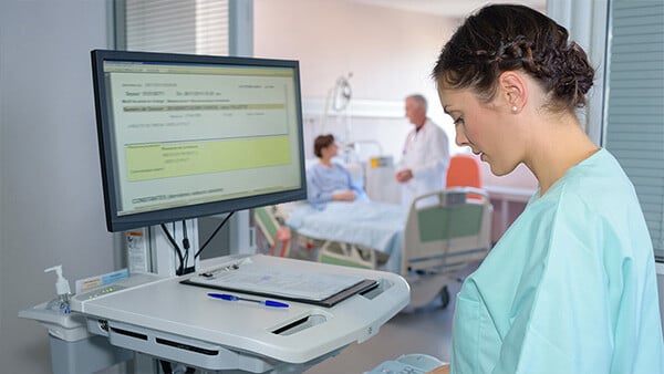 aveniq-whitepaper-automation-rpa-gesundheitswesen-28-06-21