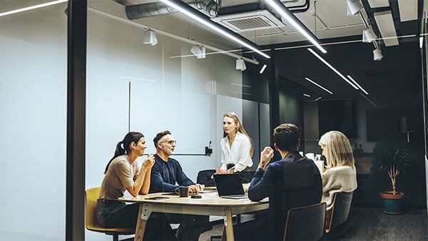 aveniq-whitepaper-change-management-12-05-22